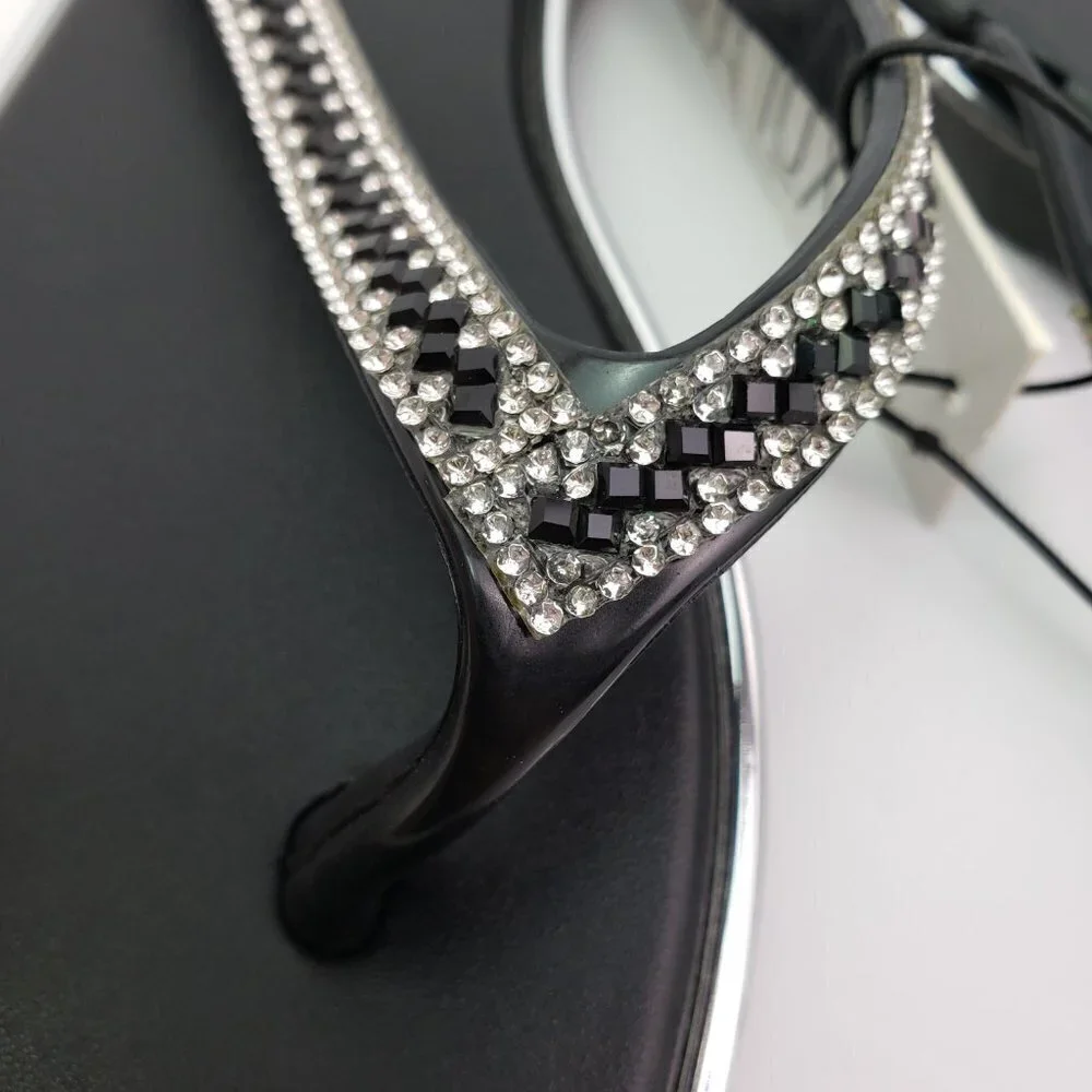 Fifth & Luxe Womens Sz 5/6 Black Silver Rhinestone Slip On Fashion Thong Sandals